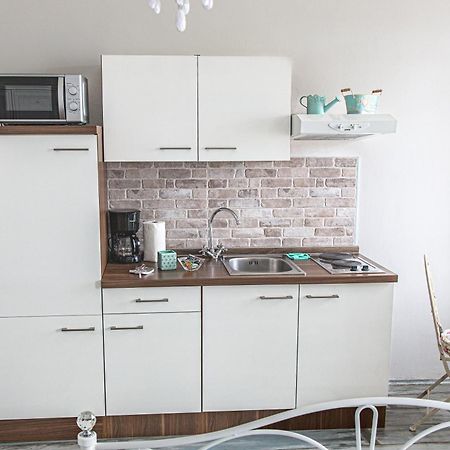 Main Square Apartments With Sea View Pula Bagian luar foto