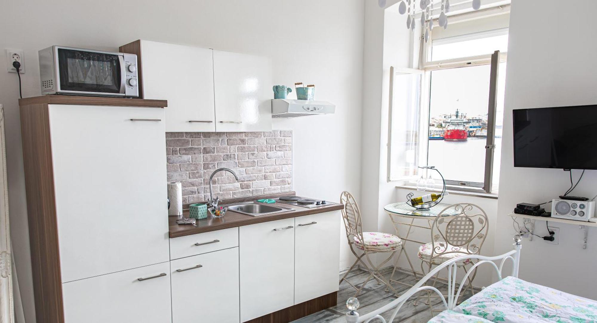 Main Square Apartments With Sea View Pula Bagian luar foto