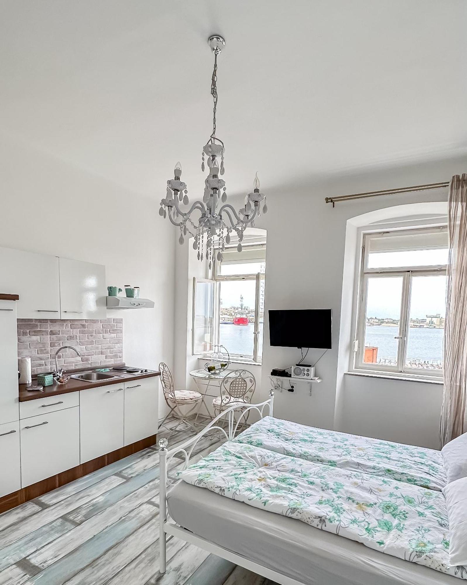 Main Square Apartments With Sea View Pula Bagian luar foto